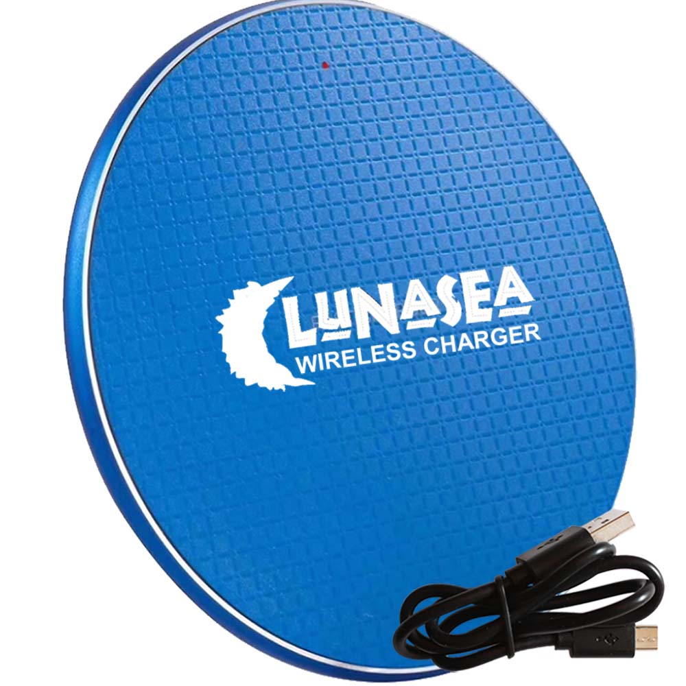 Lunasea LunaSafe 10W Qi Charge Pad USB Powered – Power Supply Not Included [LLB-63AS-01-00]